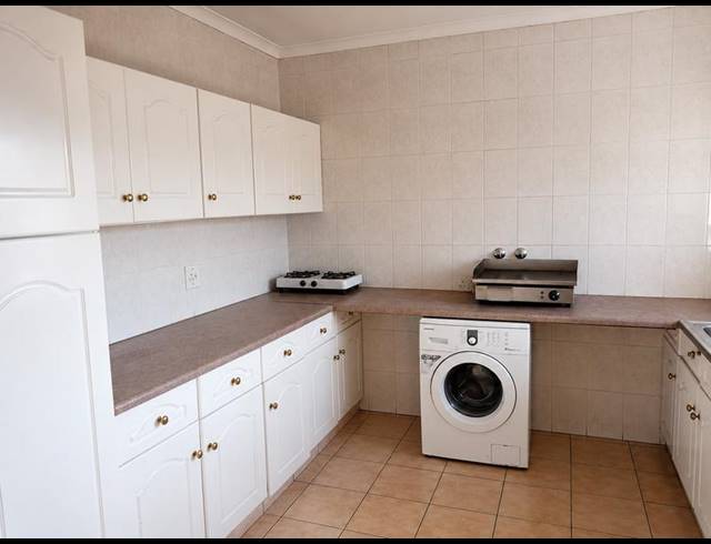 5 BEDROOM HOUSE FOR SALE IN HAYFIELDS